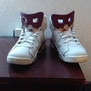 Jordan 6 Maroon